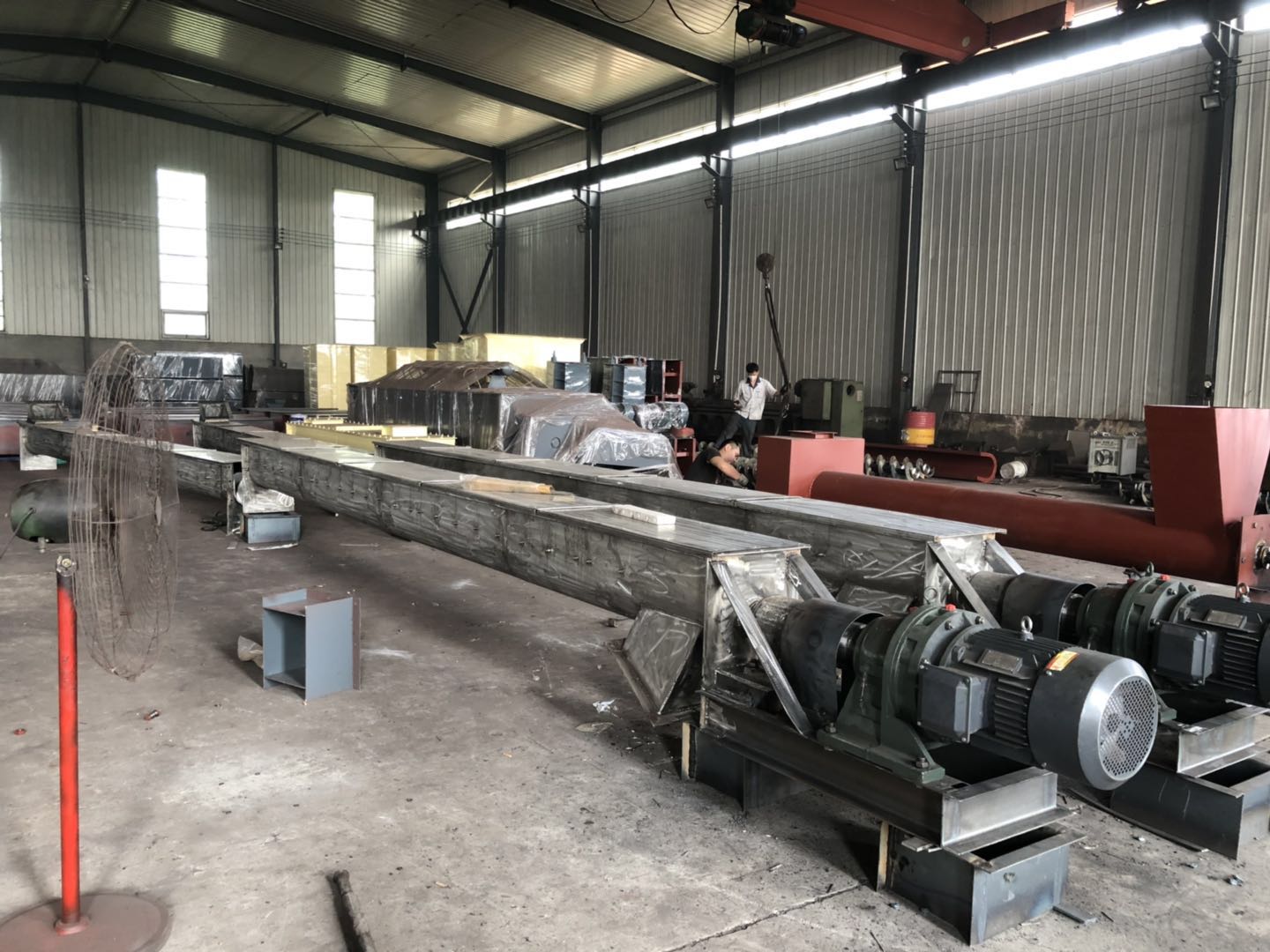 螺旋输送机输送粉状物的密封方法