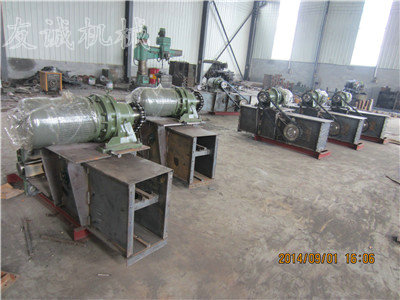 针对除尘器下面输灰设备是选择螺旋输送机还是选择刮板输送机呢