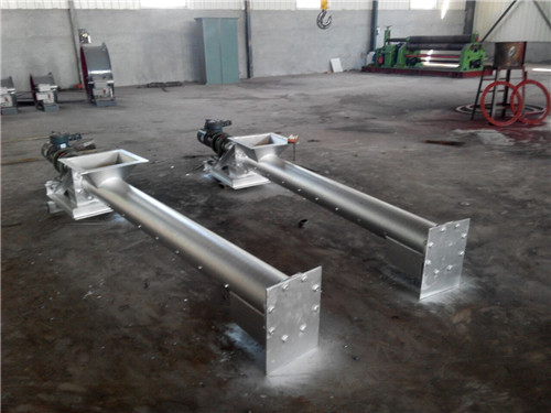 水泥厂如何选择合适的螺旋输送机设备